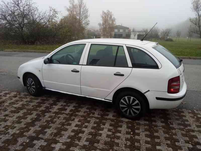 Skoda Fabia 1,2 HTP combi - foto 9