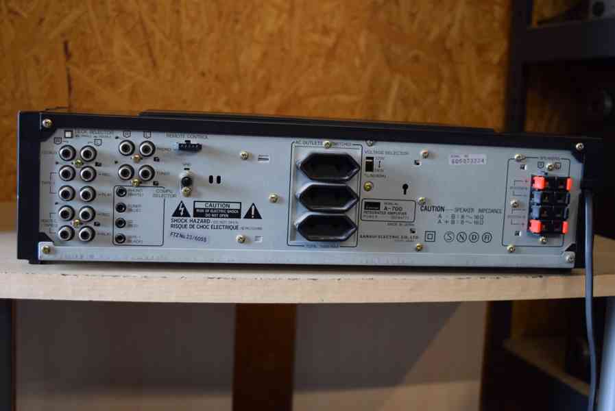 SANSUI A-700 VÝBORNÝ STEREO ZESILOVAČ !! - foto 6