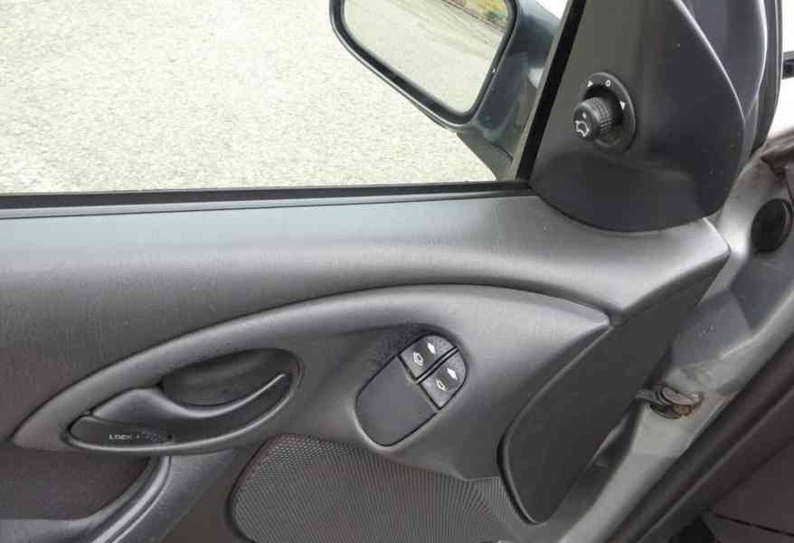 Ford Focus 1.8 TDDI Combi r.v.2004 (66 kw) stk:1/2026 - foto 6