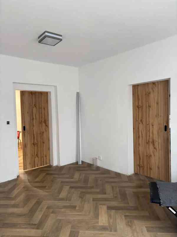 Pronájem bytu 2+1 48 m² - foto 6