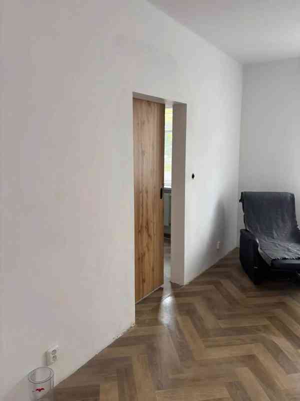 Pronájem bytu 2+1 48 m² - foto 5