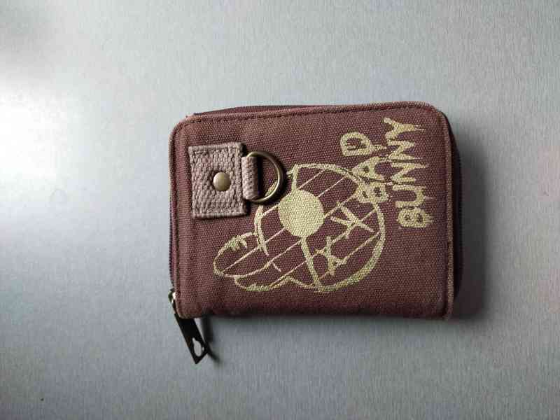 Nová peněženka DARK DUDES Bad Bunny