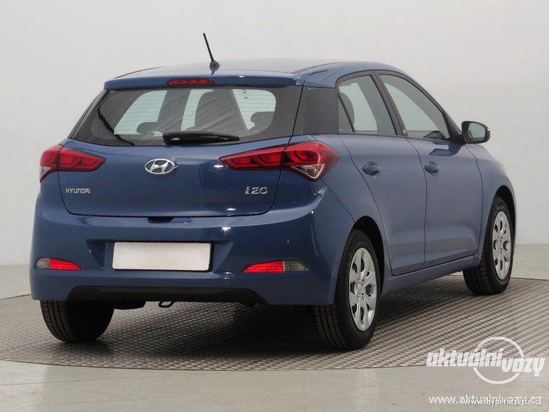 Hyundai i20 1.2, benzín, rok 2018 - foto 5