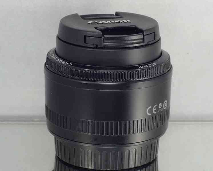 Canon EF 50mm f/1.8 II *full-frame Pevný Objektiv* - foto 6
