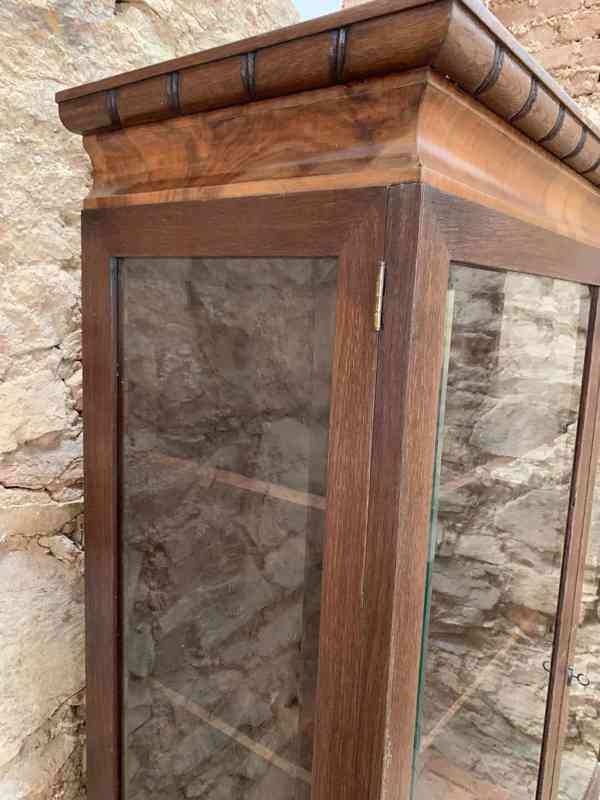 Starožitná skříň - foto 5