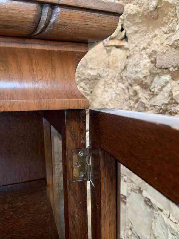 Starožitná skříň - foto 6