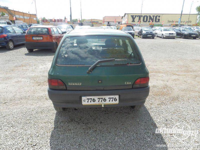 Renault Clio 1.2, benzín, r.v. 1994 - foto 23