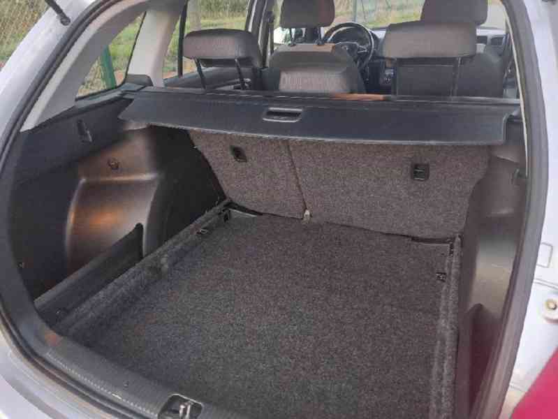 Škoda Fabia Kombi 1.2 TSI 63kW Nová STK r.v 2014 - foto 12