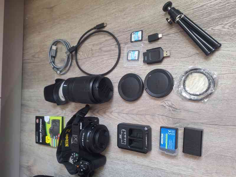 Bezzrcadlovku Nikon Z 30 s dvěmi objektivy a příslušenstvím - foto 3
