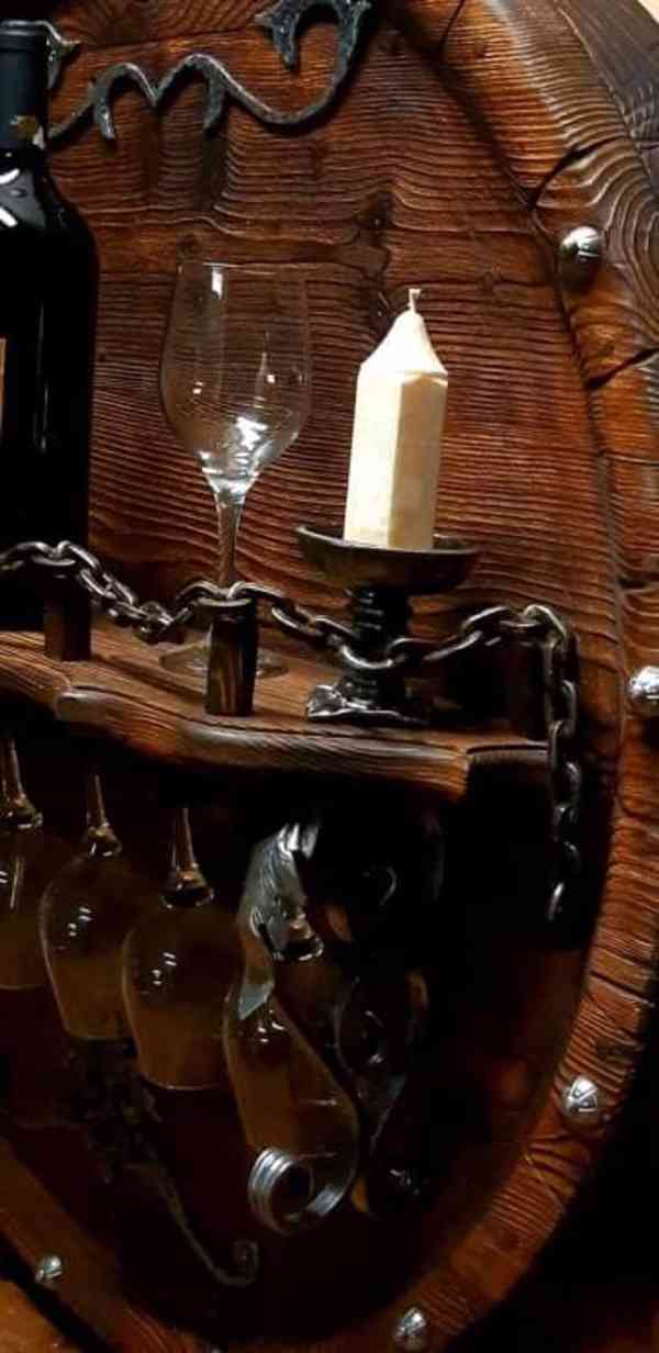 Soudek bar nástěnný s kováním a svícny - foto 3