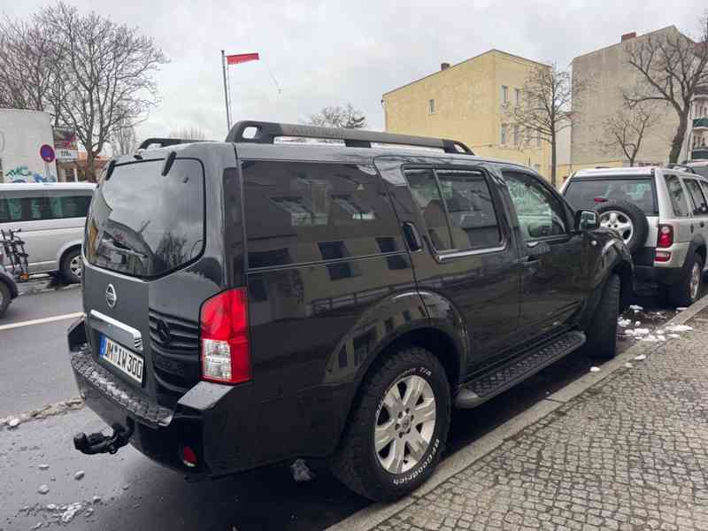 Nissan Pathfinder 2.5 dCi Premium Aut. 128kw - foto 7