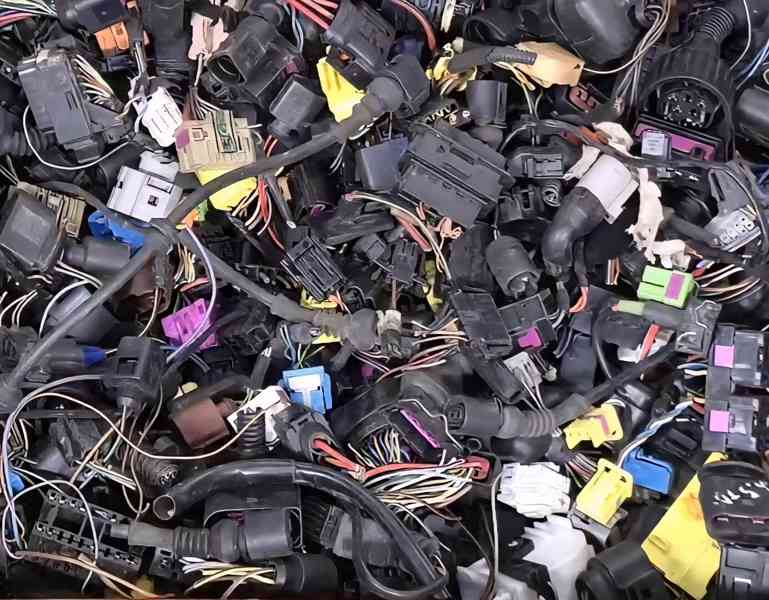 Svorkovnice a konektory Audi, SEAT, Škoda, VW - foto 2