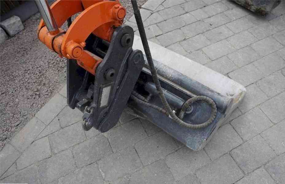  Minibagr Hitachi Z.X.1o88 / 2005 - foto 3