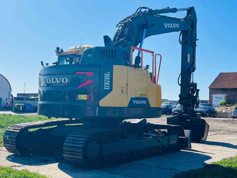 Pásové rypadlo Volvo ECR235EL (Možnost leasingu) - foto 4