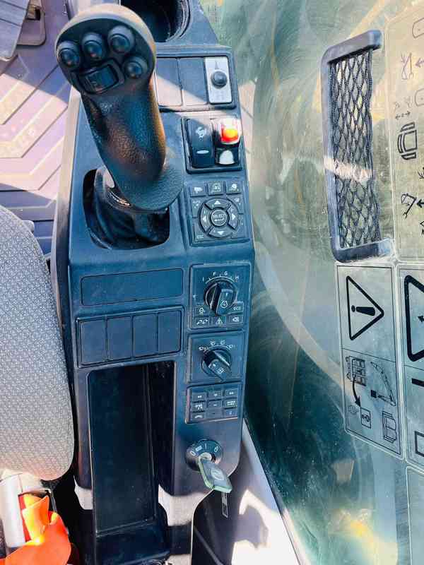 Pásové rypadlo Volvo ECR235EL (Možnost leasingu) - foto 11