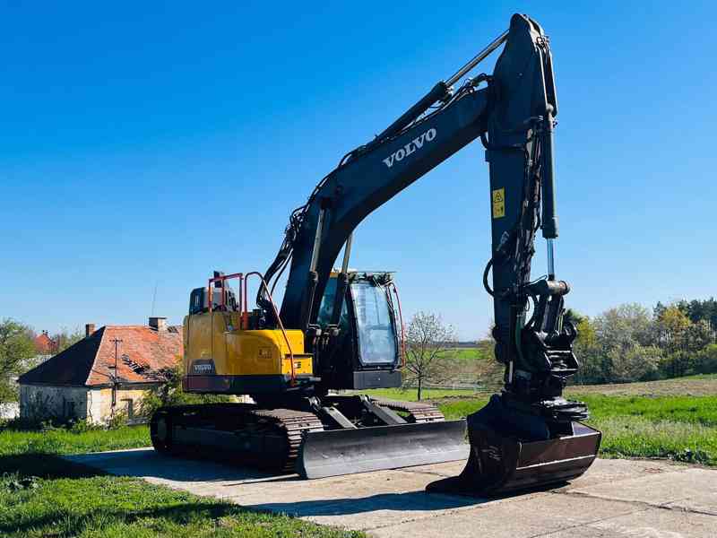 Pásové rypadlo Volvo ECR235EL (Možnost leasingu) - foto 6
