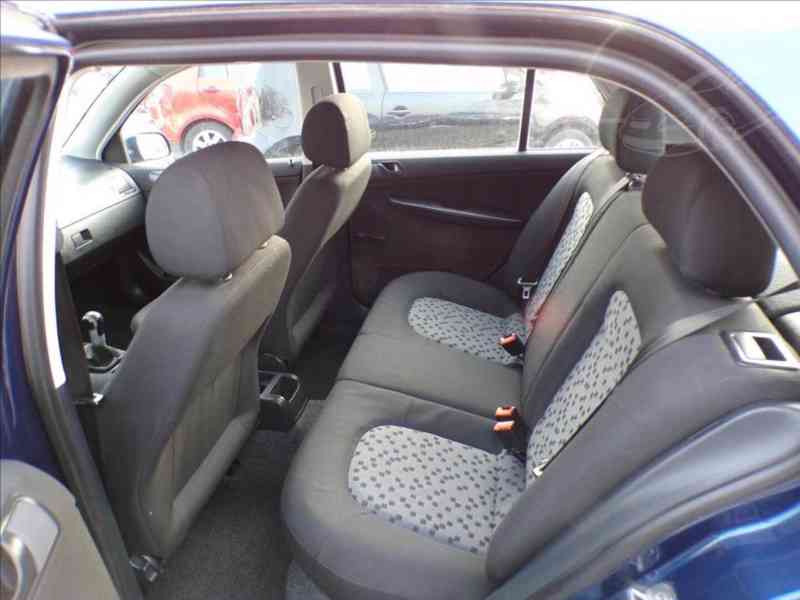 Škoda Fabia 1,4 16V KLIMA - foto 8