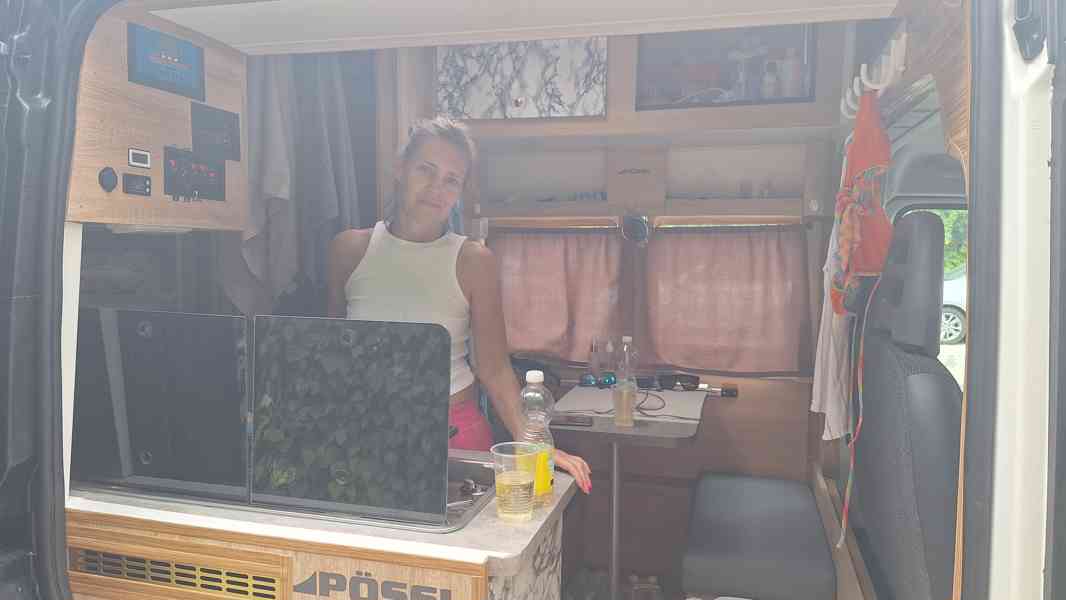 vestavba obytná dodávka karavan - foto 6