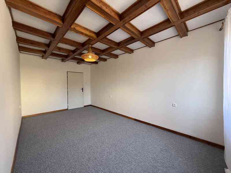 PRONÁJEM RODINNÉHO DOMU 4+1 O CP 201 M2 V OBCI ČEBÍN  - foto 13