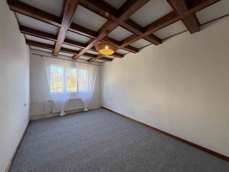 PRONÁJEM RODINNÉHO DOMU 4+1 O CP 201 M2 V OBCI ČEBÍN  - foto 12