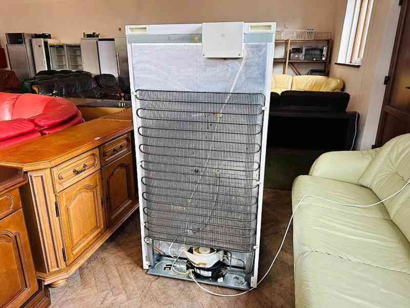  861 Prosklená lednice chladnice vitrína LIEBHERR na přeprav - foto 5