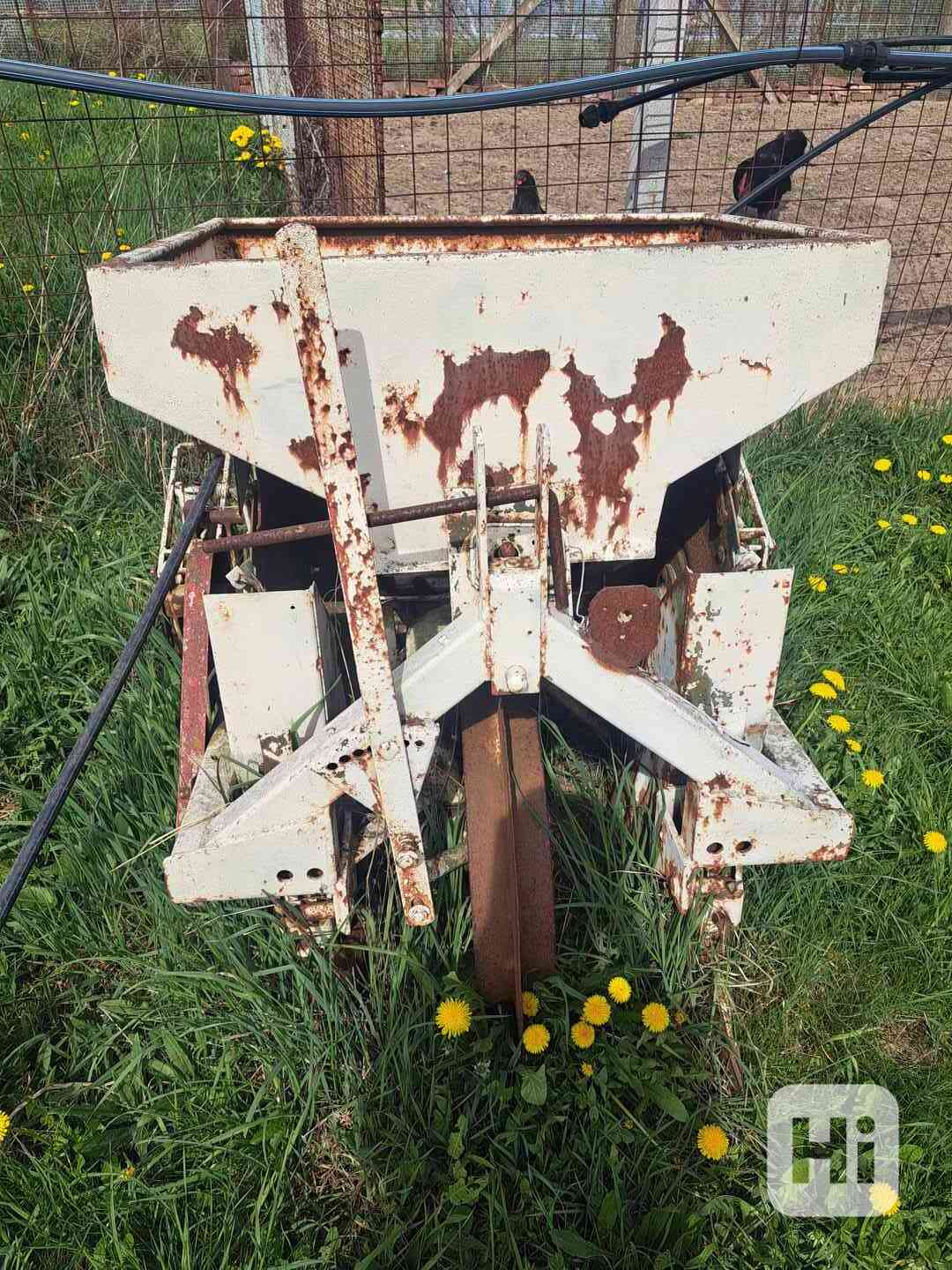 Dvouřádkový sazeč brambor - foto 1