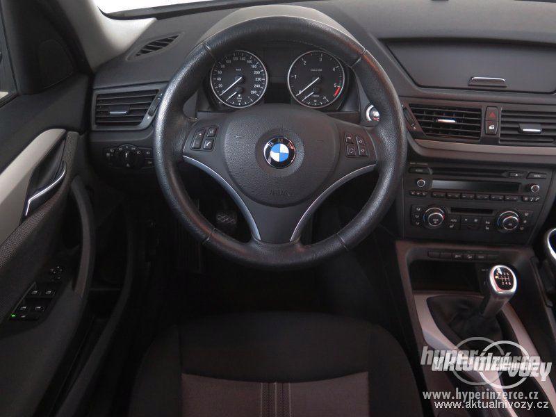 BMW X1 2.0, nafta, rok 2011 - foto 8