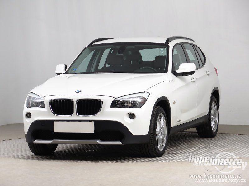 BMW X1 2.0, nafta, rok 2011 - foto 10