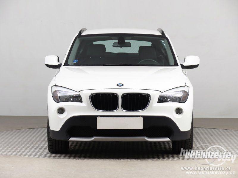 BMW X1 2.0, nafta, rok 2011 - foto 15