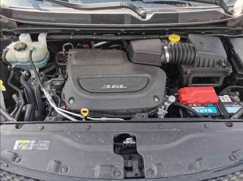 Chrysler Pacifica 3.6i V6 benzín 214kw - foto 18