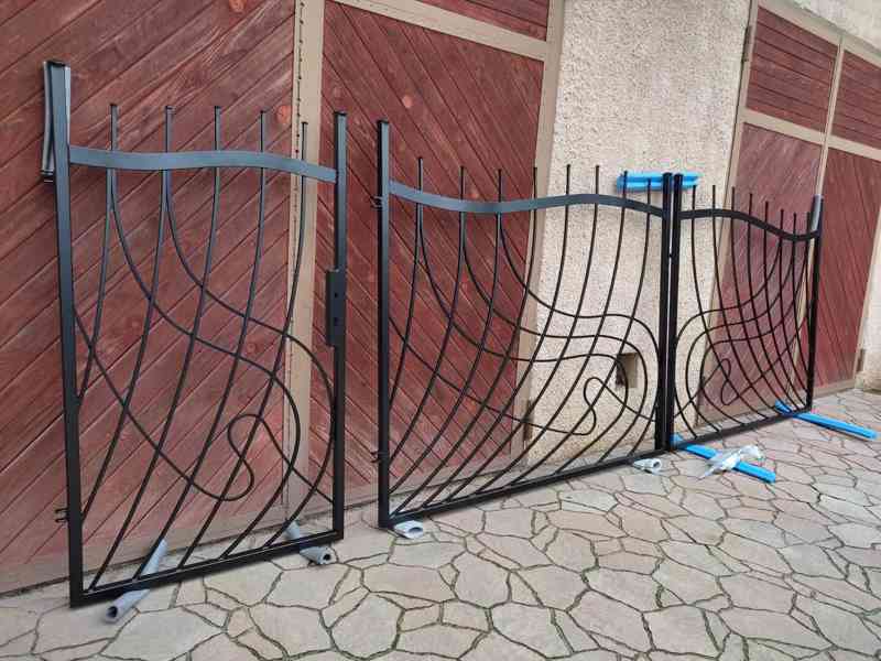 Kovaná brána  - foto 3