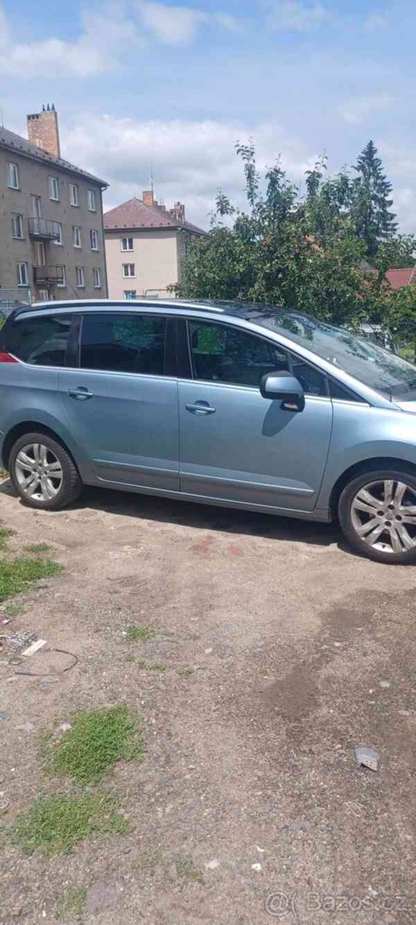 Peugeot 5008 1,6 - foto 2