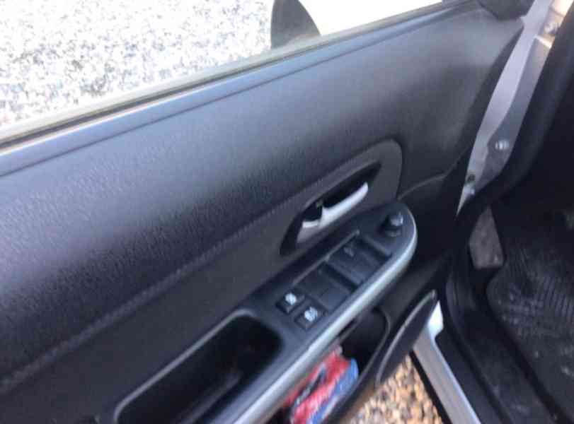 Suzuki Grand Vitara 2.0i Comfort benzín 103kw - foto 10