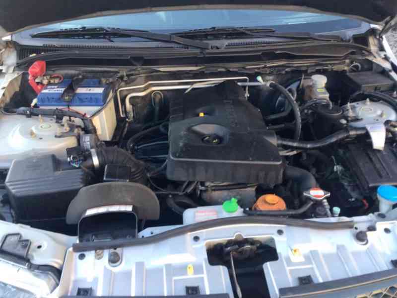 Suzuki Grand Vitara 2.0i Comfort benzín 103kw - foto 9
