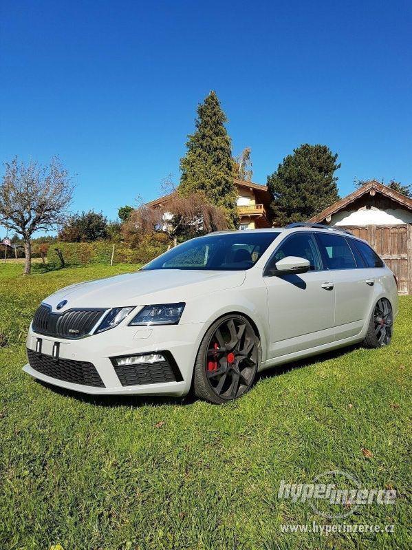 Skoda Octavia Combi 2.0 TSI DSG RS - foto 1
