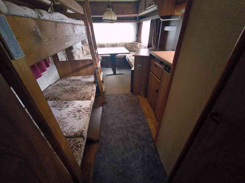 Chata na kolech. Eriba 680, nová STK. Odvoz možný. - foto 8
