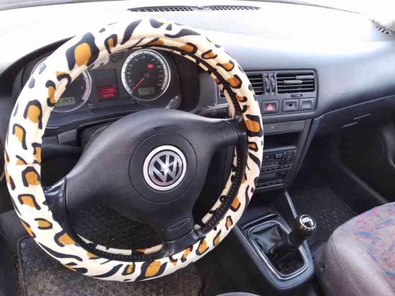 VOLKSWAGEN BORA 1.9 TDI 66kW - foto 17