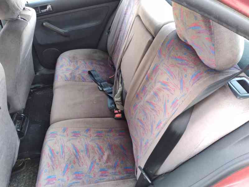 VOLKSWAGEN BORA 1.9 TDI 66kW - foto 10