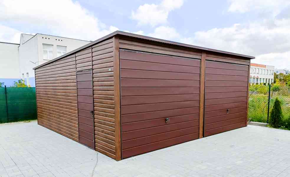 Plechová garáž 6x5,8m, spád dozadu, 2x výklopná vrata TS241 - foto 1