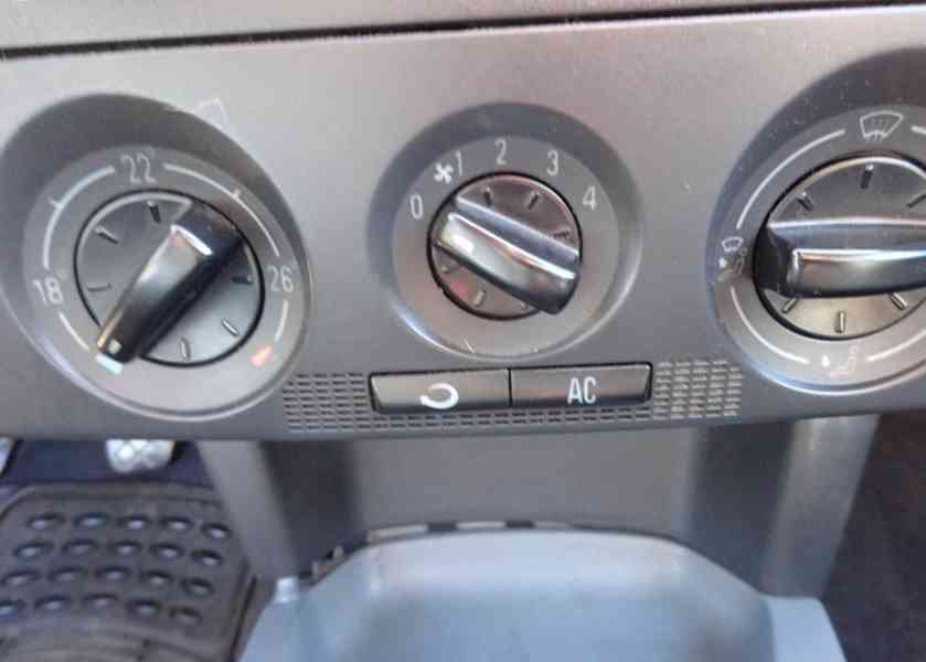 Škoda Fabia, 1.4i (50 KW) r.v.2002 - foto 9