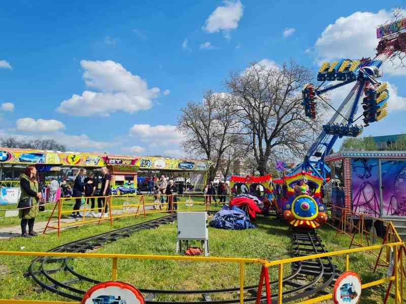 KOLOTOČ detský vláčik/train ride - foto 8