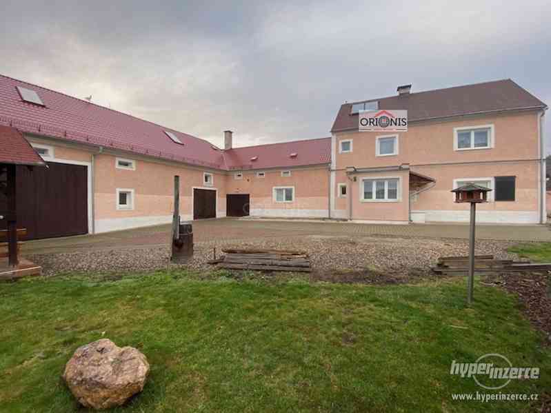 Exkluzivní prodej zemědělské usedlosti s rybníkem, rodinným domem, stodola, garáž, Zelená u Málkova - foto 27