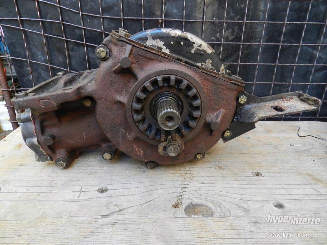 přední diferenciál litina - Aro 10 - foto 1