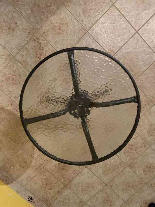 Půlkruhový psací / konferenční stůl – Olomouc - foto 3