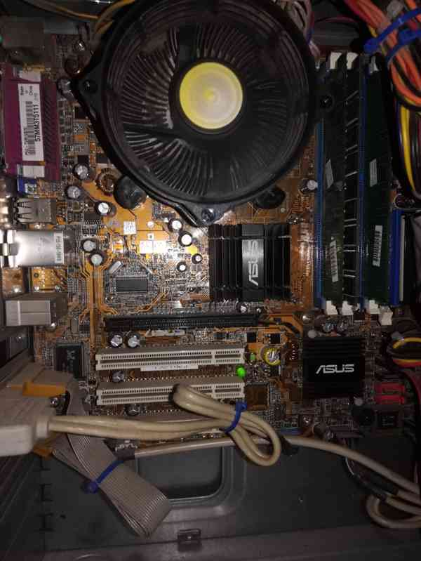 Stolní počítač Asus Midi Triline Hobby/PC-31 - foto 5