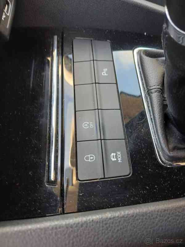 Škoda Octavia 1,6 - foto 18