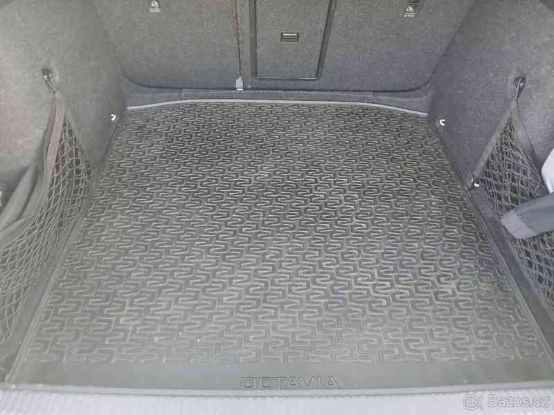 Škoda Octavia 1,6 - foto 8