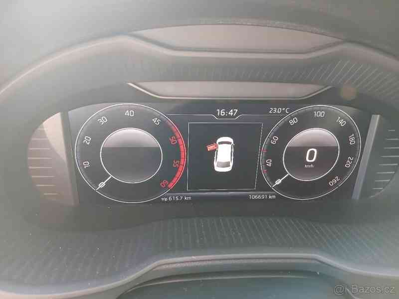 Škoda Octavia 1,6 - foto 9