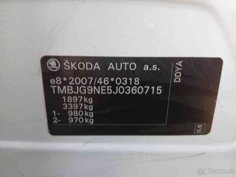 Škoda Octavia 1,6 - foto 15