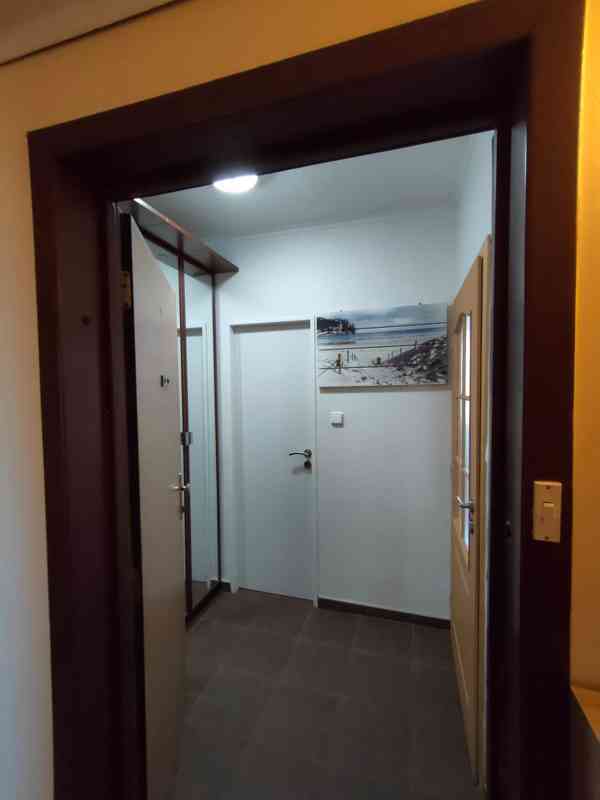 🟢K PRONÁJMU – zařízený byt 1+1 (30 m²), Praha 10 – Hostivař - foto 4